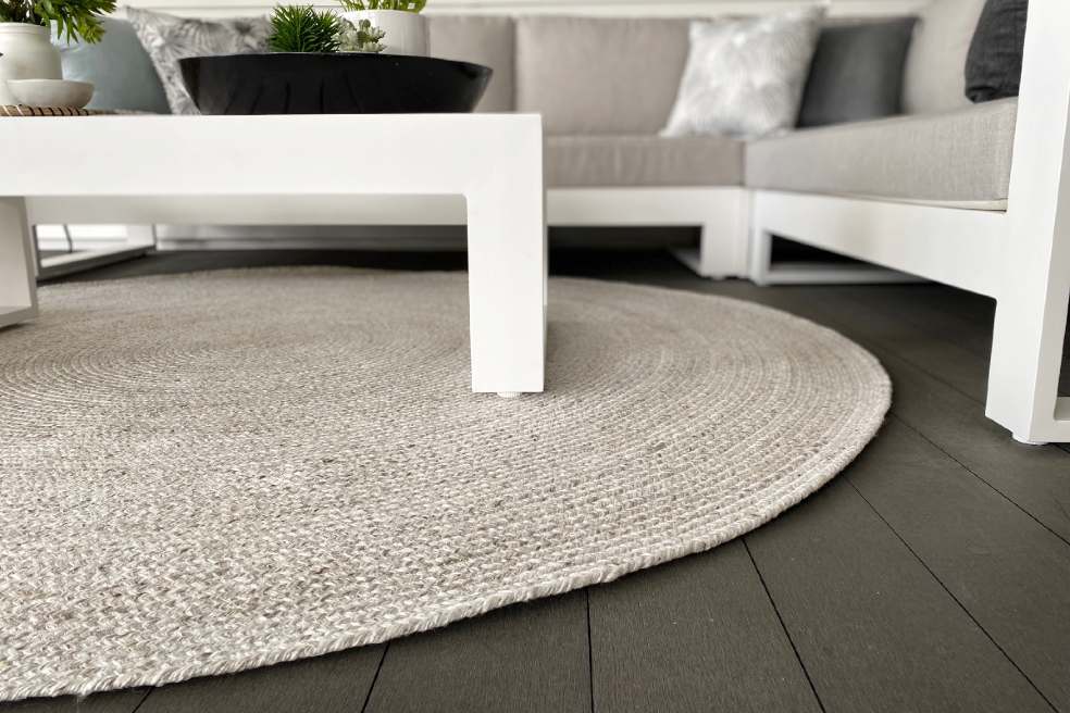round woven outdoor rug
