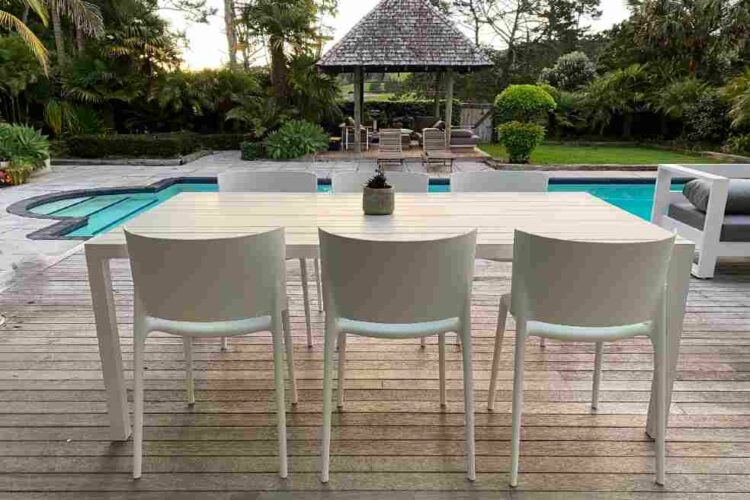 luxe white outdoor dining set