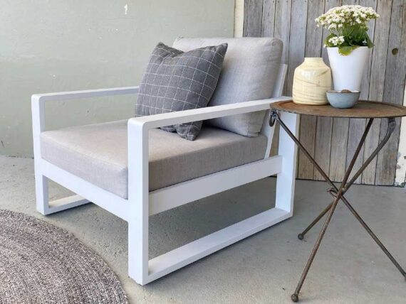 white outdoor lounge chair nz