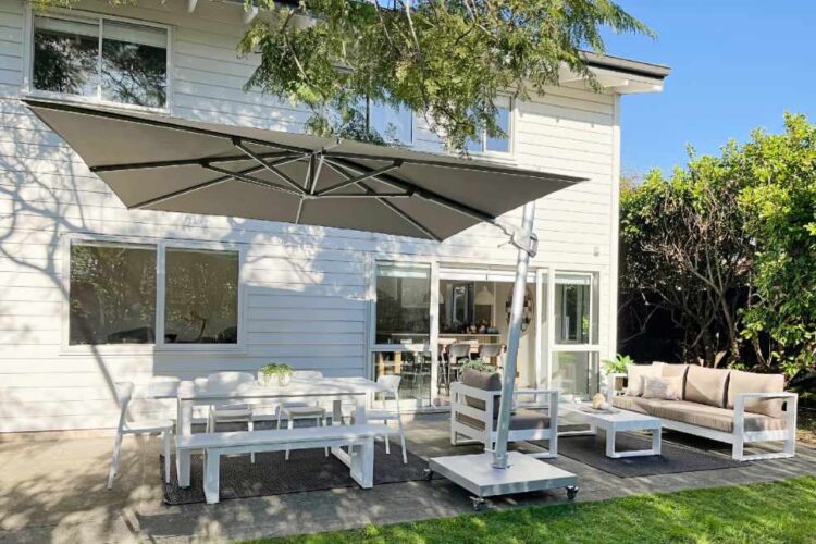 best outdoor cantilever umbrella sunbrella auckland