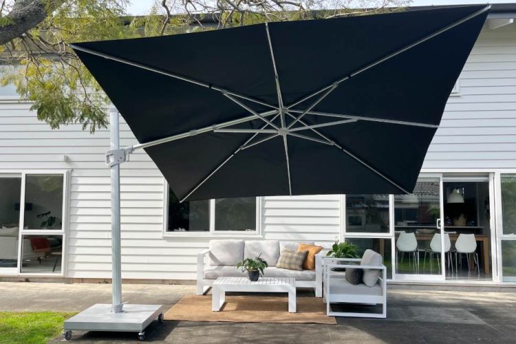 Large 3.5 x 3.5 Sunbrella Cantilever Umbrellas nz