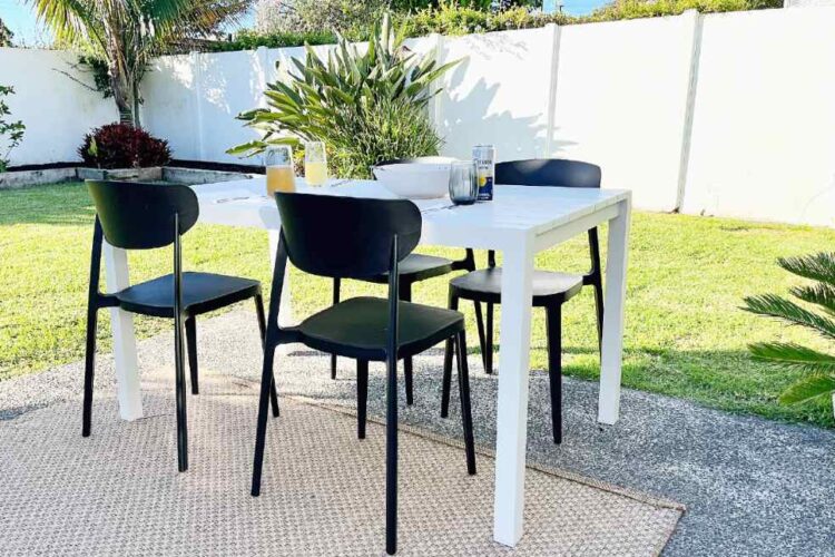 compact outdoor dining set