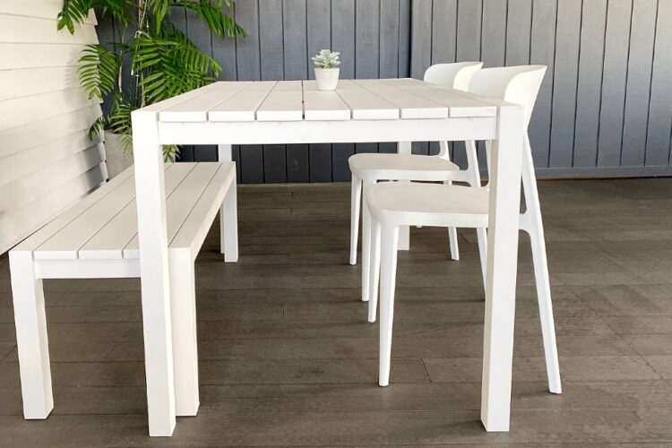 compact outdoor dining table and chairs