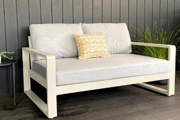 elegant quality outdoor 2-seater couch weatherproof