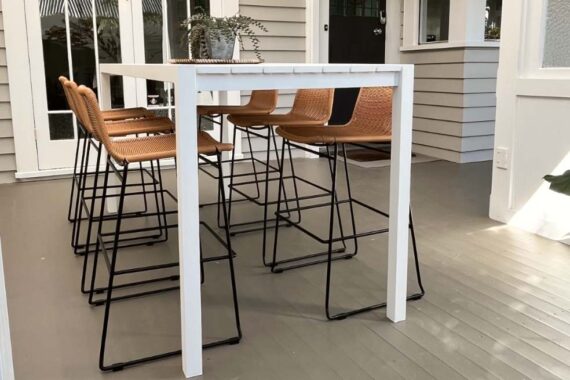 warm contemporary outdoor bar leaner set NZ
