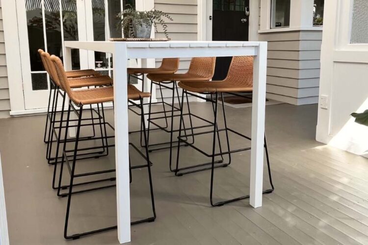 warm contemporary outdoor bar leaner set NZ
