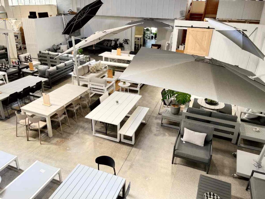 7 MISTAKES KIWI MAKE WHEN BUYING CANTILEVER UMBRELLAS NZ