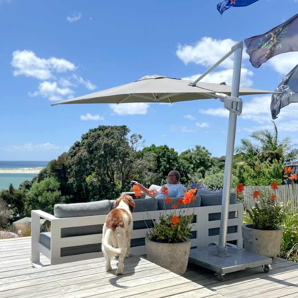 UPF 40+ cantilever umbrella