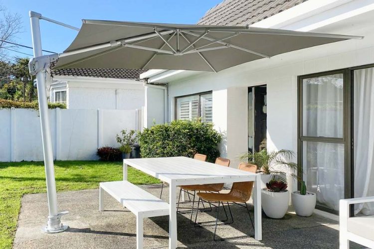 best cantilever umbrella sunbrella bolted in