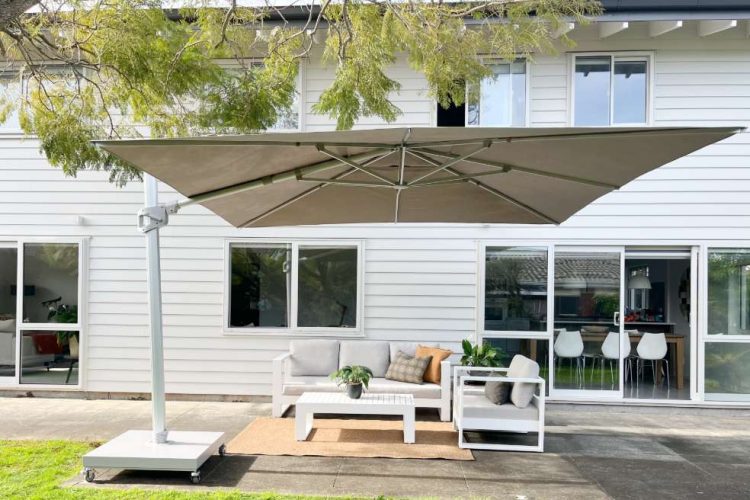 LARGE QUALITY SUNBRELLA CANTILEVER UMBRELLAS NZ