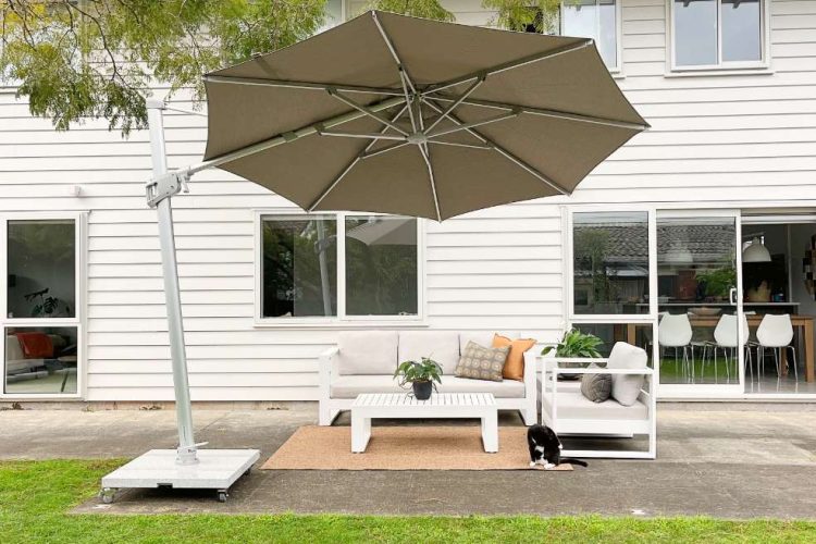 best value round sunbrella cantilever umbrella akl
